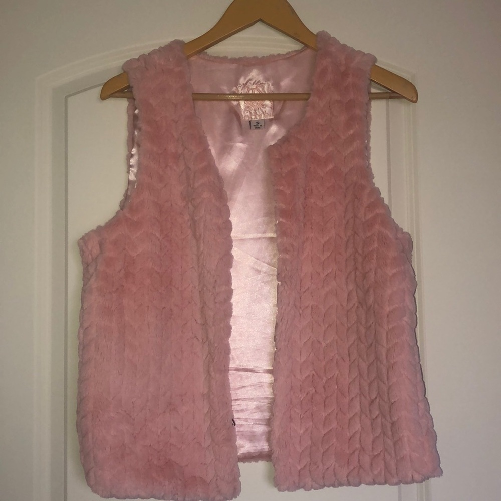 Cute fur vest (not real fur)